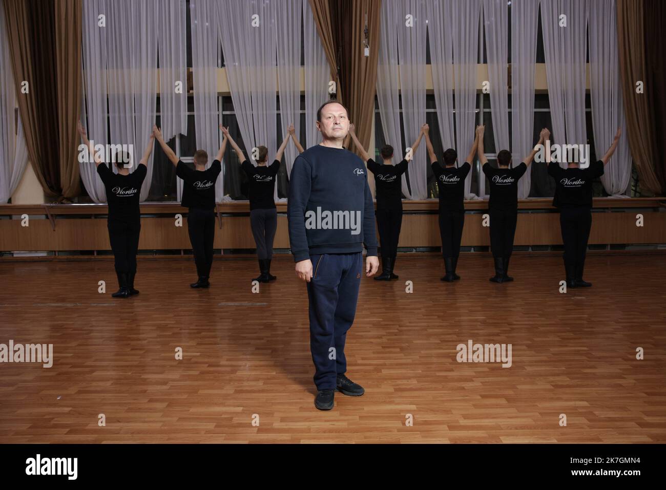 ©PHOTOPQR/LE PARISIEN/Olivier Arandel ; Tiraspol ; 18/11/2021 ; Tiraspol, Transnistrie République moldave du Dniestr Jeudi 18 novembre 2021 Groupe de danse Folklorique Viorika dirigé par le chorégraphe Igor ciobanu - Nov 2021. Transnistria, Repubblica moldavia di Dniester Foto Stock