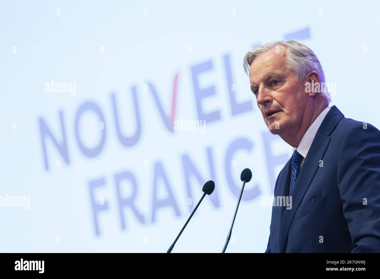 ©Nicolas Landemard / le Pictorium/MAXPPP - Bruxelles 11/03/2022 Nicolas Landemard / le Pictorium - 11/03/2022 - Belgique / Bruxelles / Bruxelles - l'ancien negociateur du Brexit, Michel Barnier donnait ce jour a Bruxelles un conference en soutien a Valerie Pecresse, candidate des Republicains (LR) en Presidentielles en elezioni pour France. Environ une centaine de personnes etaient venues l'ecouter (majoritairement des Francais de Belgique). / 11/03/2022 - Belgio / Bruxelles / Bruxelles - l'ex negoziatore della Brexit Michel Barnier ha tenuto oggi a Bruxelles una conferenza a sostegno di Valerie Pec Foto Stock