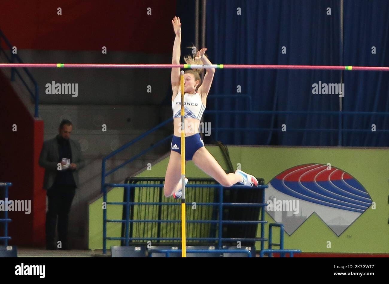 ©Laurent Lairys/MAXPPP - Margot CHEVRIER of France finale Pole Vault Donne durante i Campionati mondiali di atletica indoor 2022 il B19 2022 marzo presso la Stark Arena di Belgrado, Serbia - Foto Laurent Lairys / Foto Stock