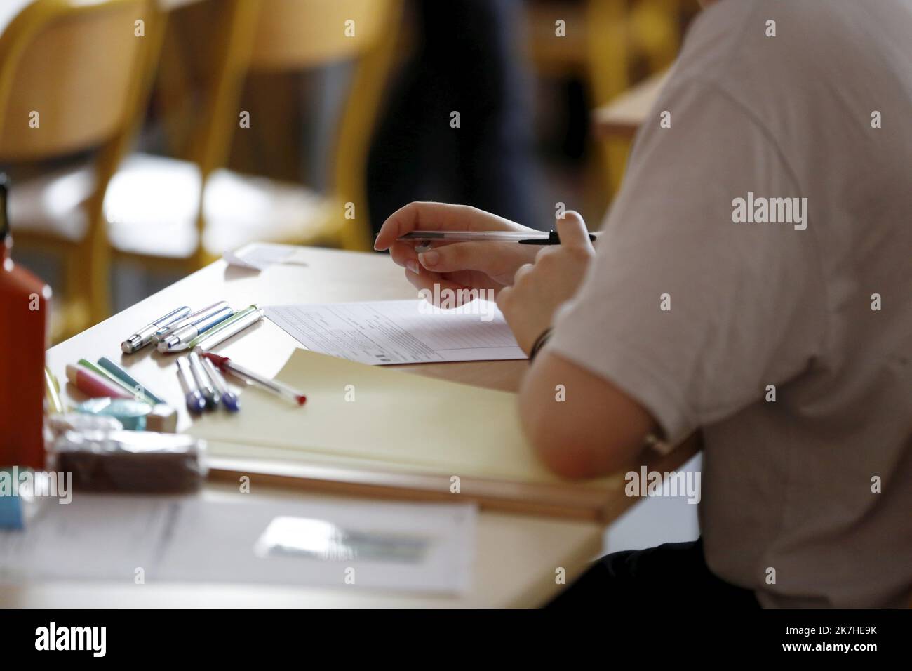 ©PHOTOPQR/NICE MATIN/Dylan Meiffret ; Nice ; 11/05/2022 ; Premiere epreuve de specialite du baccalaurat 2022 au lycée Guillaume APOLLINAIRE - Francia, 11th 2022 maggio Baccalaureate 2022: Questo è l'esame classico che è stato interrotto durante il Covid. Il baccalaureato è tornato. Quest'anno, 520.000 studenti delle scuole superiori lo prendono questo mercoledì. Foto Stock