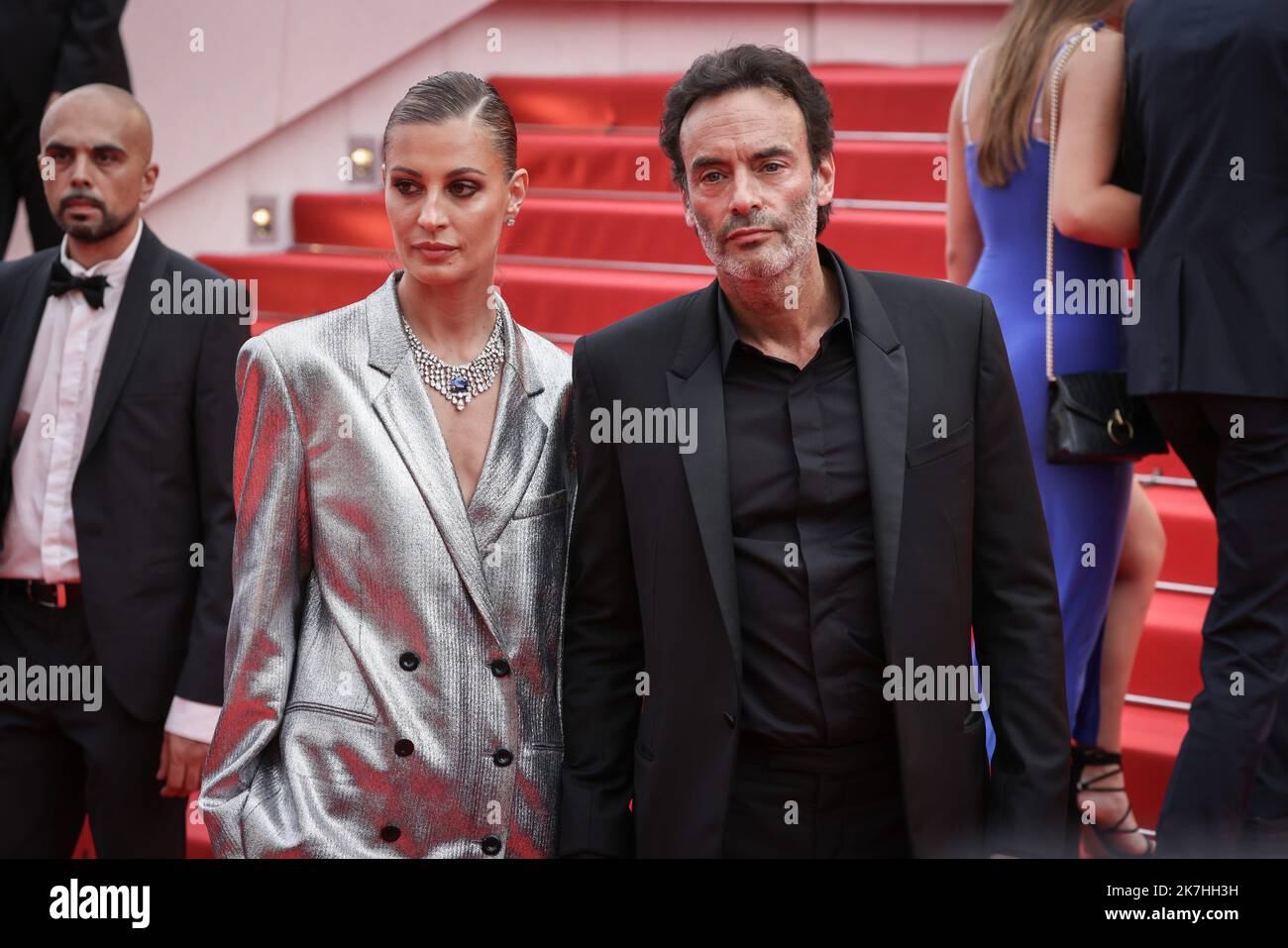 ©PHOTOPQR/LE PARISIEN/Fred Dugit ; Cannes ; 18/05/2022 ; Cuture / Cinéma Palais des festival à Cannes (06), le 18 mai 2022 Montée des marches du film TOP GUN : MAVERICK [Hors-Compétition] Anthony Delon Photo LP / Fred Dugit Foto Stock