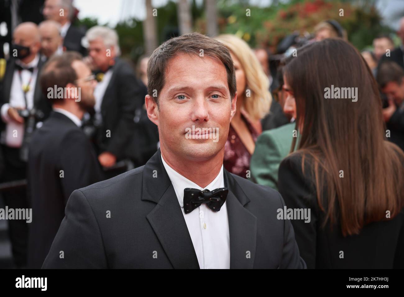 ©PHOTOPQR/LE PARISIEN/Fred Dugit ; Cannes ; 18/05/2022 ; Cuture / Cinéma Palais des festival à Cannes (06), le 18 mai 2022 Montée des marches du film TOP GUN : MAVERICK [Hors-Compétition] Thomas Pesquet Spationaute Photo LP / Fred Dugit Foto Stock