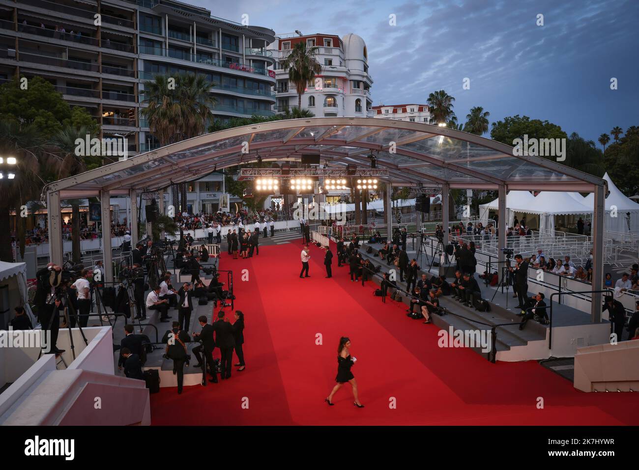 ©PHOTOPQR/LE PARISIEN/Fred Dugit ; Cannes ; 26/05/2022 ; Cuture / Cinéma Palais des festival à Cannes (06), le 26 mai 2022 le tapis rouge du festival de Cannes Photo LP / Fred Dugit - Cannes International film Festival. Foto Stock