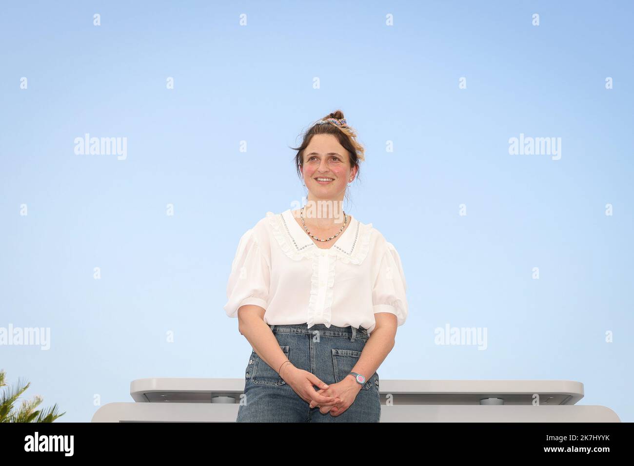 ©PHOTOPQR/LE PARISIEN/Fred Dugit ; Cannes ; 27/05/2022 ; Cuture / Cinéma Palais des festival à Cannes (06), le 27 mai 2022 Photocall du film RENDEZ-VOUS AVEC... ALICE ROHRWACHER & LE PUPILLE (LES ÉLÈVES) ALICE ROHRWACHER Réalisatrice (Italie) ALBA ROHRWACHER Actrice Photo LP / Fred Dugit Foto Stock