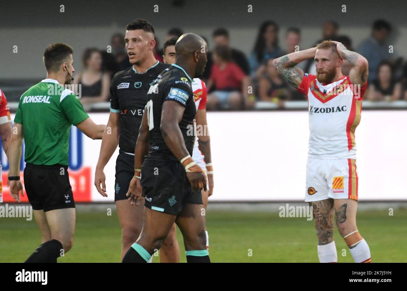 ©PHOTOPQR/L'INDEPENDANT/CLEMENTZ MICHEL ; PERPIGNAN ; 03/06/2022 ; SPORT / RUGBY A XIII / SUPERLEAGUE / CATALANS DRAGONS VS HUDDERSFIELD GIGANTI / STADE GILBERT BRUTUS DE PERPIGNAN / SAM TOMKINS Foto Stock