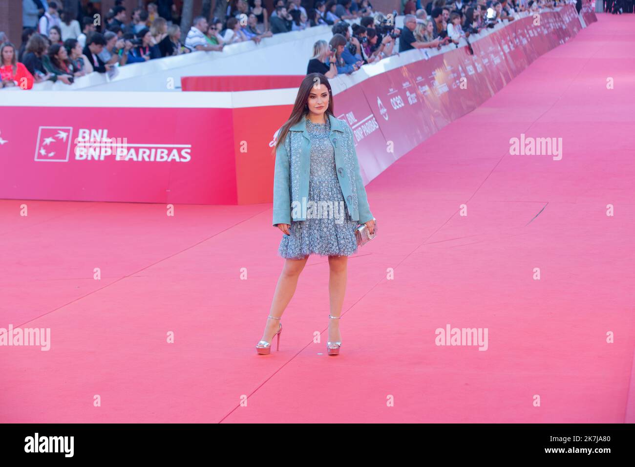 17 ottobre 2022, Roma, RM, Italia: Giulia Elettra Gorietti partecipa al tappeto rosso del film ''la Guerra desiderio'' durante la quinta giornata della diciassettesima edizione di Rome Film Fest (Credit Image: © Matteo Nardone/Pacific Press via ZUMA Press Wire) Foto Stock