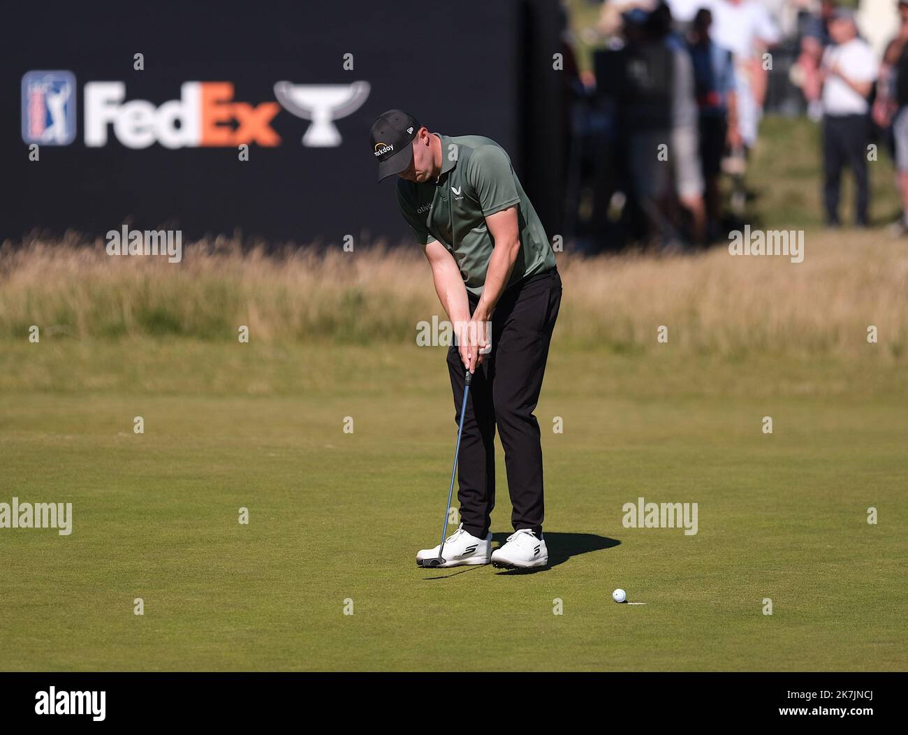 ©AIex Todd / Avalon/PHOTOSHOT/MAXPPP - ; Scozia, Lothian orientale, Berwick settentrionale ; 10/07/2022 - The Genesis Scottish Open, 10 luglio 2022 Matthew Fitzpatrick (Inghilterra) putt per bogie sul 6th verde durante l'ultimo round del Genesis Scottish Open 2022 al Renaissance Club, North Berwick, East Lothian, Scotland, Credit:AIex Todd / Avalon Foto Stock