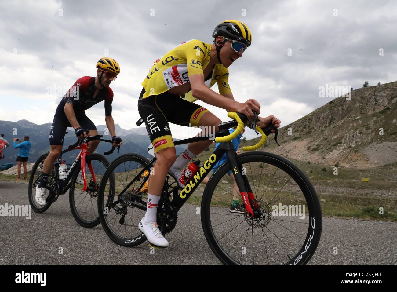 ©PHOTOPQR/LA PROVENCE/DUCLET Stéphane ; Aramon ; 13/07/2022 ; 11e étape du tour de France entre Albertville et le col du Granon ICI, Pogacar tappa undici della corsa ciclistica Tour de France, una corsa delle 149km da Albertville a col du Granon Serre Chevalier, Francia, mercoledì 13 luglio 2022 Foto Stock