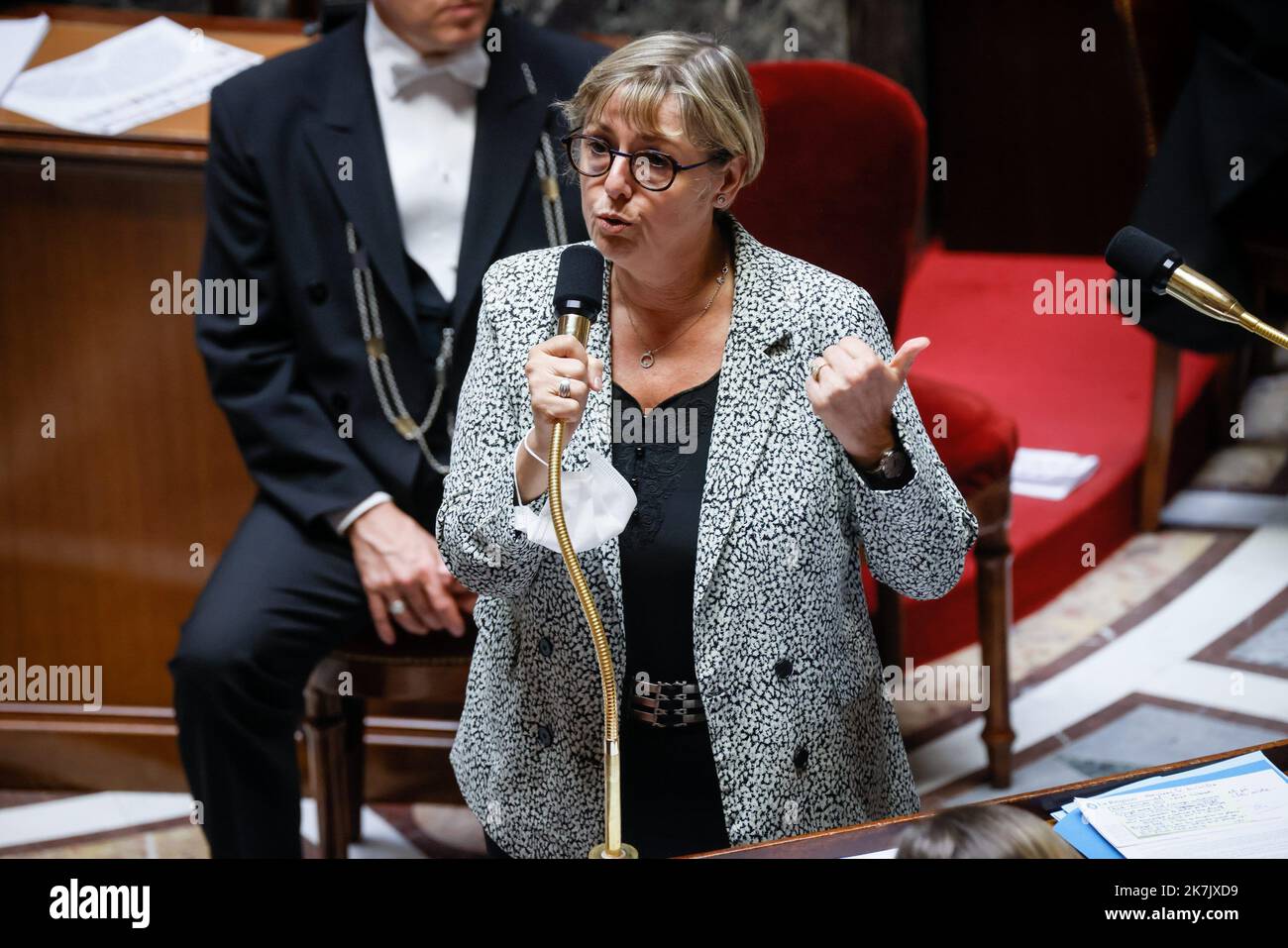 ©THOMAS PADILLA/MAXPPP - 26/07/2022 ; PARIS, FRANCE ; SEANCE DE QUESTIONS AU GOUVERNEMENT DANS L'HEMICYCLE DE L'ASSEMBLEE NATIONALE. SYLVIE RETAILLEAU, MINISTRE DE L' ENSEIGNEMENT SUPERIEUR ET DE LA RECHERCHE. Sessione di interrogazioni al governo presso l'Assemblea nazionale francese di Parigi, il 26 luglio 2022. Foto Stock