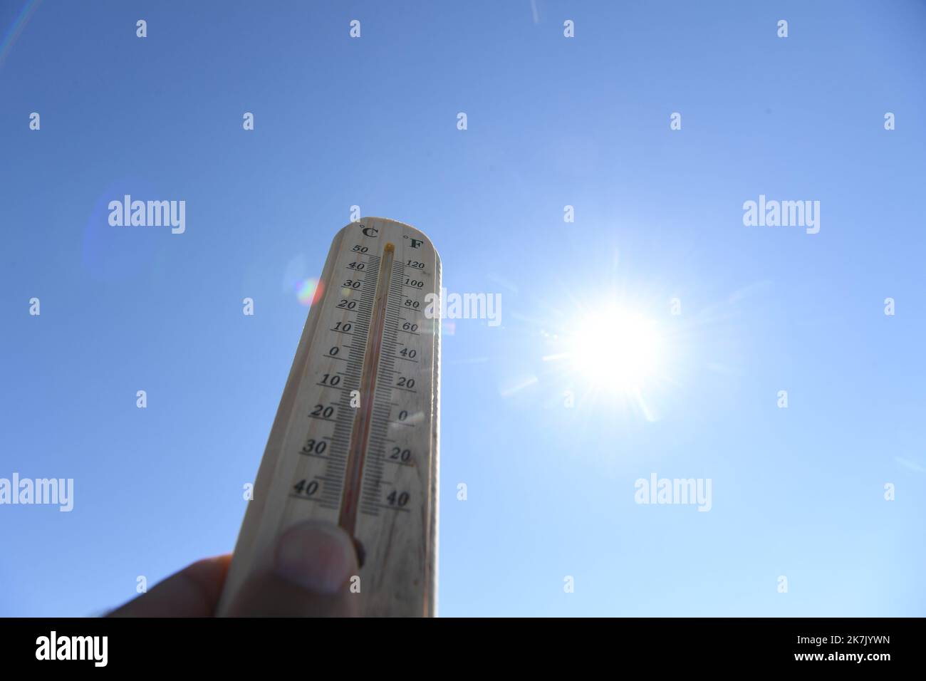 ©Mourad ALLILI/MAXPPP - 04/08/2022 Photo Illustration canicule mer mediterranee - onda di calore, Mar Mediterraneo, Foto Stock