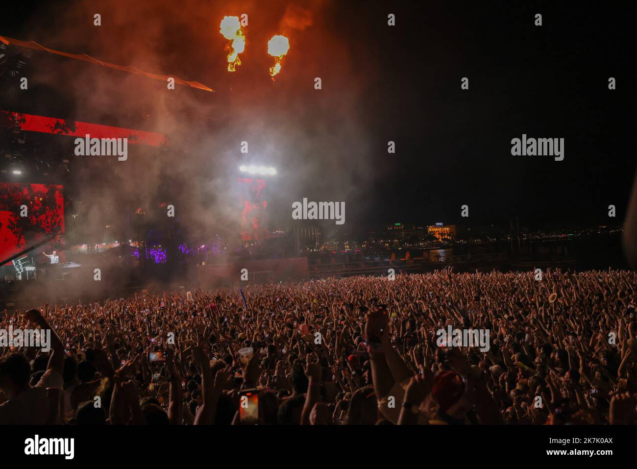 ©PHOTOPQR/NICE MATIN/SEBASTIEN BOTELLA ; Cannes ; 08/08/2022 ; David Guetta aux Plages electroniques de Cannes le dimanche 7 aout 2022. Il DJ francese David Guetta si esibisce sul palco durante il festival 'Les plages electroniques' (spiagge elettroniche) a Cannes, nel sud-est della Francia, il 7 agosto 2022. Foto Stock