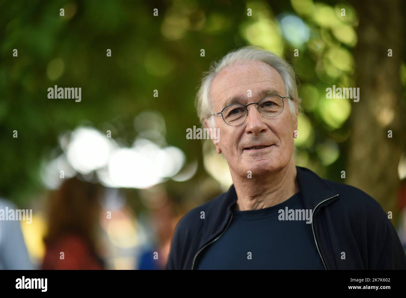 ©Agence Franck Castel/MAXPPP - 20220008 ANGOULEME, FRANCIA AGOSTO 26 attore Bernard le Coq partecipa alla fotocall durante il 15th° Angouleme Film Festival di lingua francese - giorno quattro il 26 agosto 2022 ad Angouleme, Francia. Foto Stock