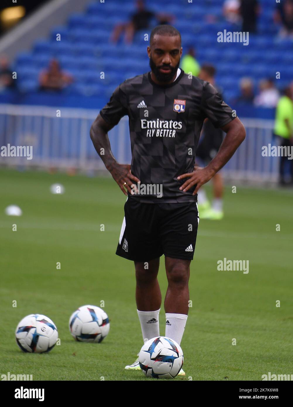 ©Mourad ALLILI/MAXPPP - 31/08/2022 Alexandre Lacazette di Lione si allena prima della partita di calcio francese del L1 tra Olympique Lyonnais (OL) e AJ Auxerre allo stadio Groupama di Decines-Charpieu, nella Francia centro-orientale, il 31 agosto 2022. Foto Stock