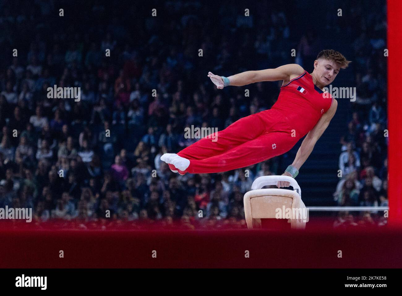 Mylene DeRoche/IP3 - il francese Benjamin Osberger compete nelle qualifiche di cavallo da ginnastica artistica maschile del torneo internazionale di ginnastica francese del 23rd presso l'Accor Arena. A Parigi, in Francia, il 24 settembre 2022. Foto Stock