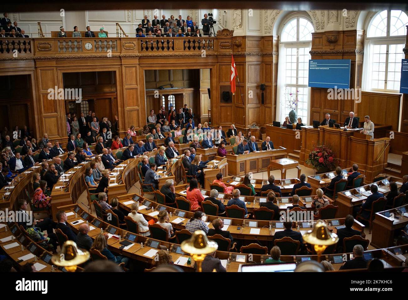 ©Thibault Savary / le Pictorium/MAXPPP - Copenaghen 04/10/2022 Thibault Savary / le Pictorium - 4/10/2022 - Danemark / Copenaghen - le parlement Danois, Folketinget lors du discours de politique generale de mette Frederiksen. / 4/10/2022 - Danimarca / Copenaghen - il Folketinget, Parlamento danese durante il discorso del PM danese mette Frederiksen. Foto Stock