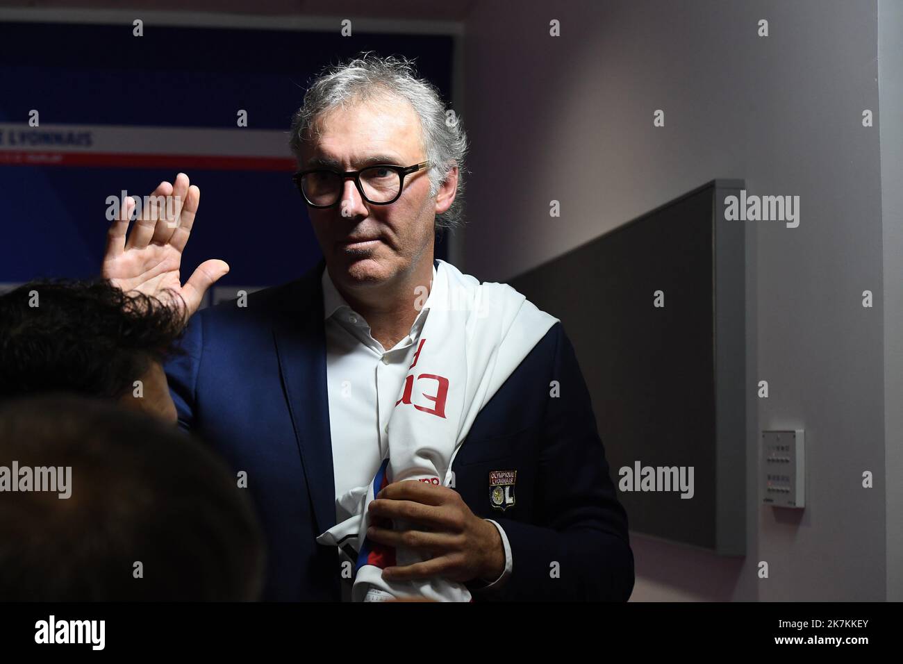©Mourad ALLILI/MAXPPP - 10/10/2022 il nuovo allenatore francese Laurent Blanc di Olympique Lyonnais si rivolge a una conferenza stampa presso il Groupama Stadium Training Center di Decines-Charpieu, vicino Lione, Francia orientale, il 10 ottobre 2022. Foto Stock