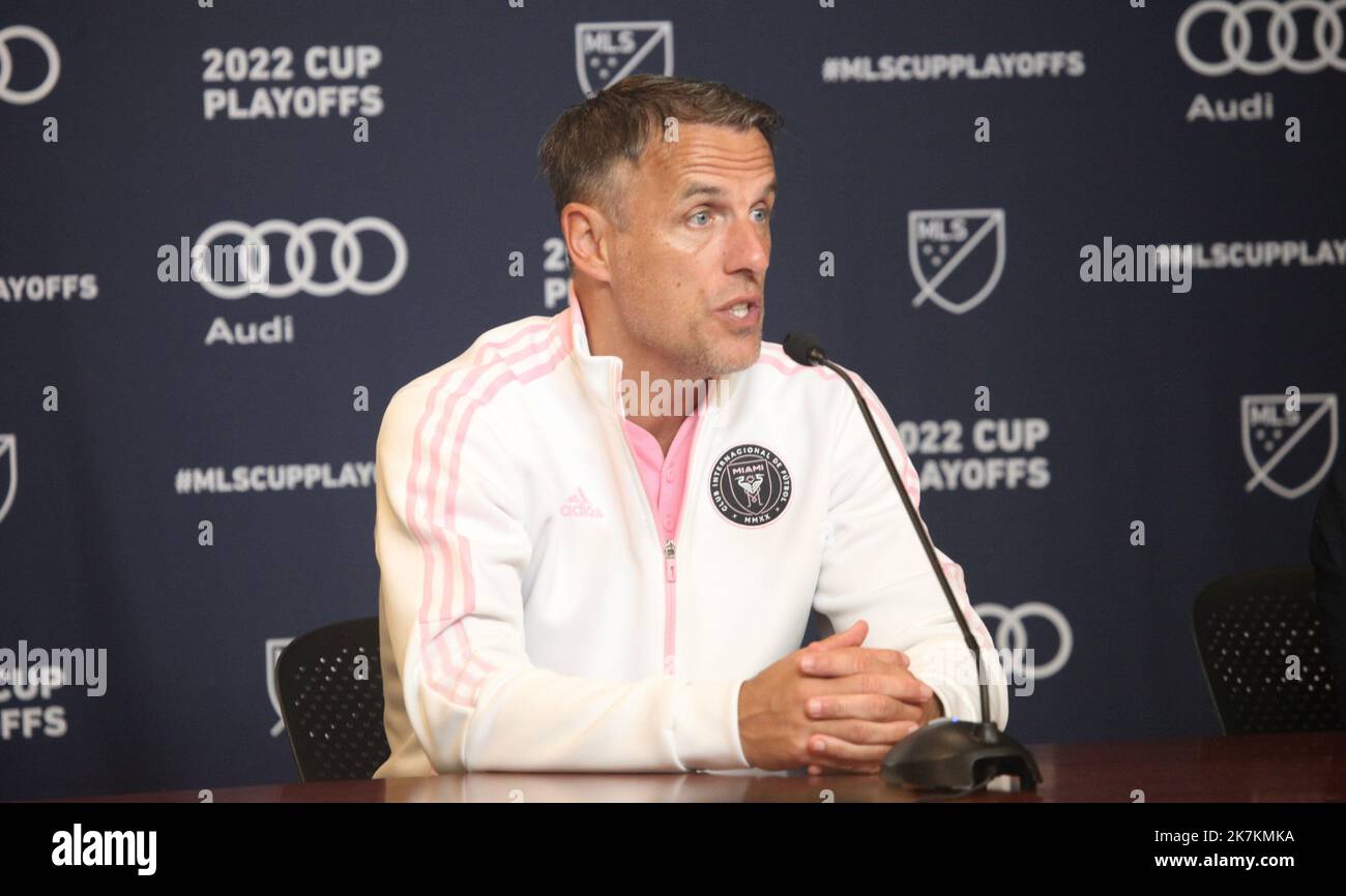 New York, Stati Uniti, Stati Uniti. 17th Ott 2022. (SPO) After Match Press Conference di 2022 Audi MLS Cup Playoff Round 1 tra NYCFC e Inter Miami CF. 17 ottobre 2022, New York, USA: La conferenza stampa dopo la partita della 2022 Audi MLS Cup Playoffs Round 1 match tra NYCFC e l'Inter Miami CF al Citi Field di Corona, New York, con gli allenatori di testa Phil Neville (NYCFC) e Nick Cushing (Inter Miami) E Gonzalo Higuain di Argentina che ha giocato il suo ultimo gioco e ora in pensione. NYCFC ha vinto la partita 3-0.Credit: Niyi Fote/TheNews2 (Credit Image: © Niyi Fote/TheNEWS2 via ZUMA Press Wire) Foto Stock