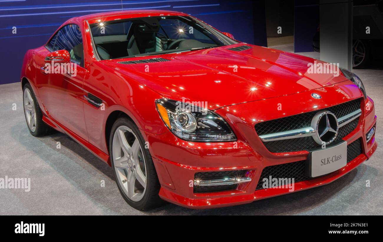 CHICAGO, il/USA - FEBBRAIO 8: Un'auto Mercedes SLK 2013, Chicago Auto Show (CAS). Foto Stock