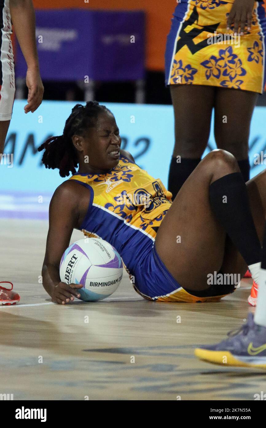 Latonia BLACCKMAN di Barbados nel netball femminile tra Barbados contro Trinidad & Tobago ai giochi del Commonwealth 2022 nel NEC, Birmingham. Foto Stock