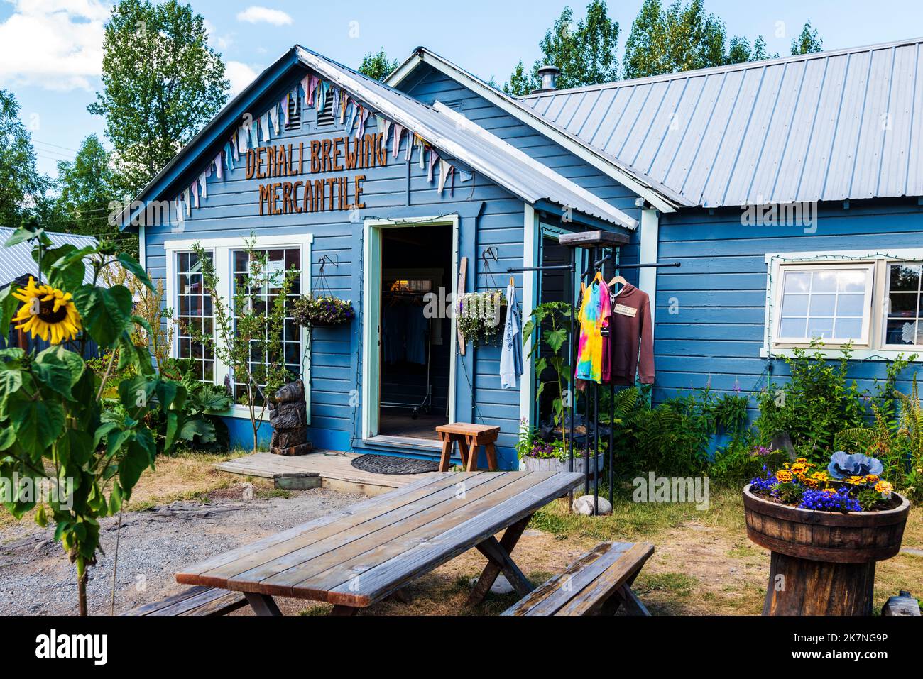 Denali Brewing Mercantile; Talkeetna, piccola comunità artigianale e area di sosta per oltre 1.000 arrampicatori che ogni anno tentano Denali; Talkeetna; Alaska; U Foto Stock Denali Brewing Mercantile; Talkeetna, piccola comunità artigianale e area di sosta per oltre 1.000 arrampicatori che ogni anno tentano Denali; Talkeetna; Alaska; U Foto Stock