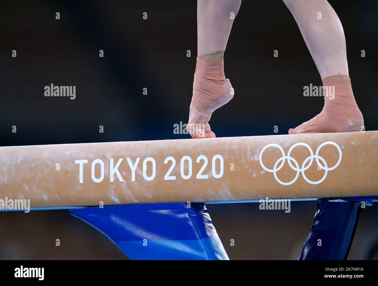 Foto del file datata 3-08-2021 di Una vista generale di un atleta che si prepara alla finale di Balance Beam delle Donne alle Olimpiadi di Tokyo. Sarah Powell, direttore generale della Gymnastics britannica, ha sottolineato che il successo e la salvaguardia non si escludono a vicenda, poiché l’organo di governo traccia il suo percorso verso il recupero della fiducia dei partecipanti e dei genitori sulla scia delle critiche dannate formulate dalla Whyte Review nel mese di giugno. Data di emissione: Martedì 18 ottobre 2022. Foto Stock