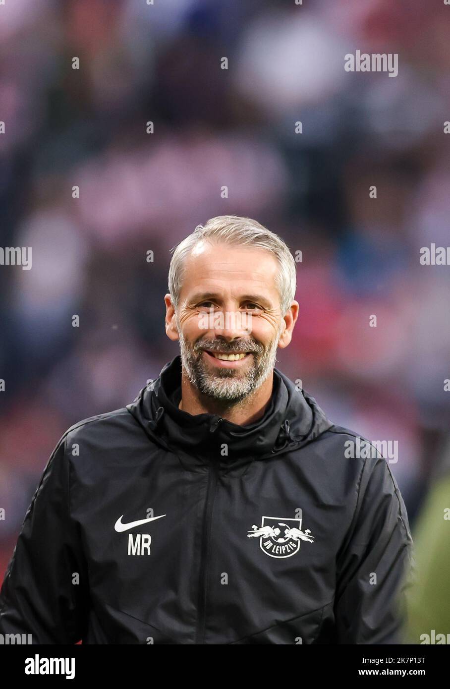 Lipsia, Germania. 18th Ott 2022. Calcio: DFB Cup, 2nd° turno, RB Leipzig - Hamburger SV alla Red Bull Arena. L'allenatore di Lipsia Marco Rose arriva allo stadio. Credit: Jan Woitas/dpa - Nutzung nur nach schriftlicher Vereinbarung mit der dpa/Alamy Live News Foto Stock