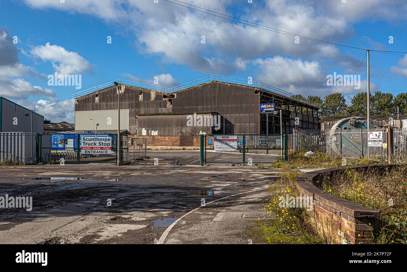 Vista frontale di un vecchio magazzino, Scunthorpe, North Lincolnshire, Inghilterra, Regno Unito. Foto Stock