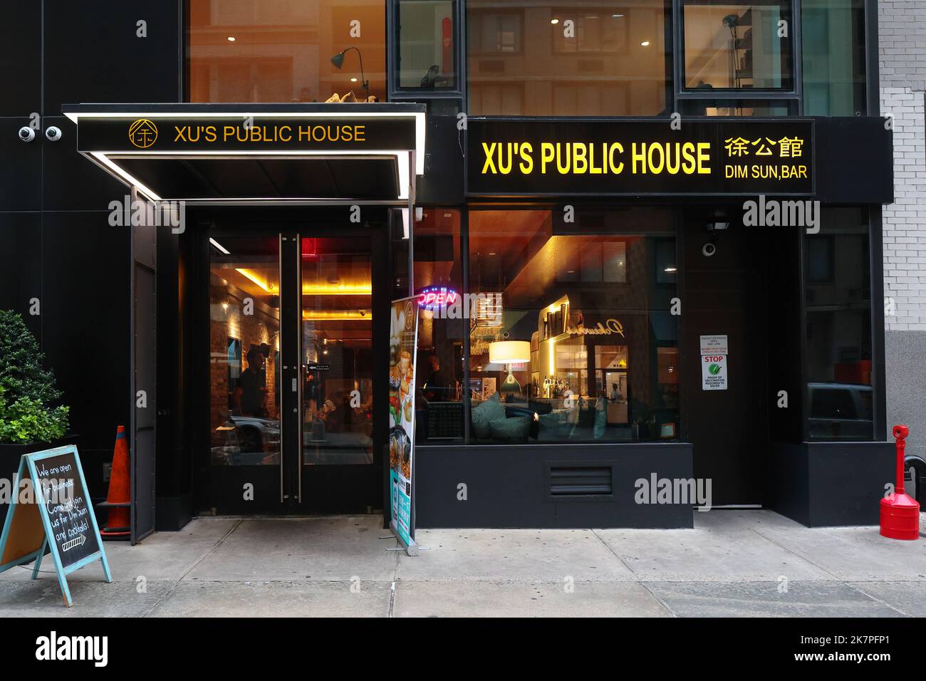 Xu's Public House, 15 Union Square W, New York, NYC foto di un ristorante dim sum cinese cantonese e cocktail bar a Manhattan Foto Stock
