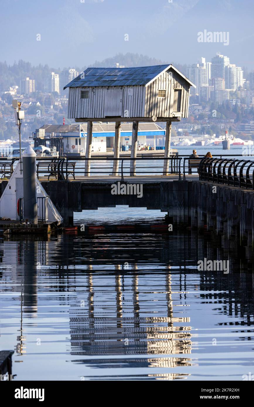 Arte pubblica 'Lightshed' a Coal Harbour dell'artista Liz Magor - Vancouver, British Columbia, Canada Foto Stock