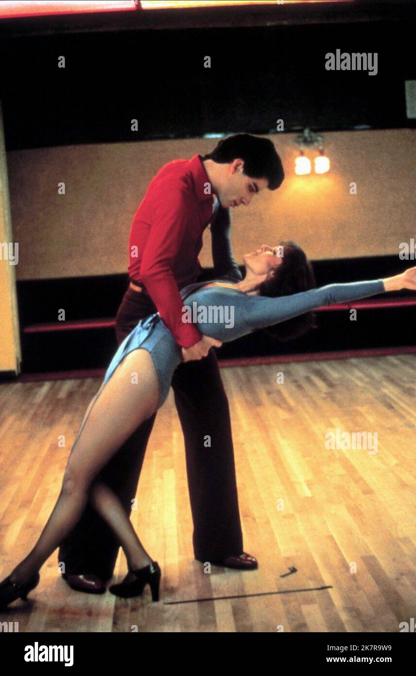 John Travolta & Karen Lynn Film Saturday Night Fever (USA 1977) personaggi: Tony Manero & regista: John Badham 14 dicembre 1977 **ATTENZIONE** questa fotografia è ad uso esclusivamente editoriale ed è copyright della PARAMOUNT e/o del fotografo assegnato dalla Film o Production Company e può essere riprodotta solo da pubblicazioni in concomitanza con la promozione del suddetto Film. È richiesto un credito obbligatorio per LA PRIORITÀ. Il fotografo deve essere accreditato anche se conosciuto. Nessun uso commerciale può essere concesso senza l'autorizzazione scritta di The Film Company. Foto Stock