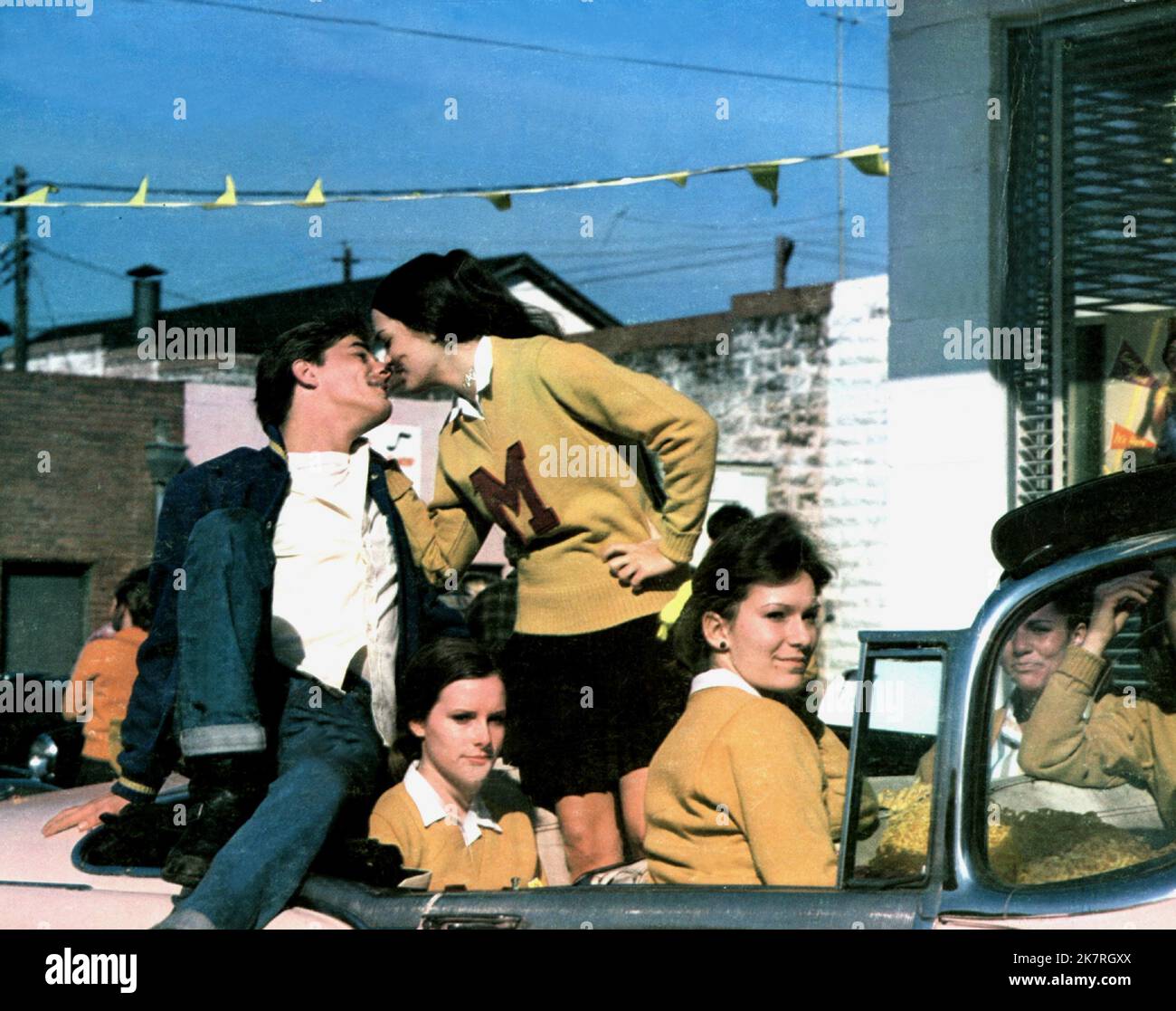 Don Johnson & Robin Mattson Film Return to Macon County (USA 1975) personaggi: Harley McKay & Junelle regista: Richard Compton 03 settembre 1975 **ATTENZIONE** questa fotografia è solo per uso editoriale ed è copyright di AIP e/o del fotografo assegnato dalla Film or Production Company e può essere riprodotta solo da pubblicazioni in concomitanza con la promozione del suddetto Film. È richiesto un credito obbligatorio per AIP. Il fotografo deve essere accreditato anche se conosciuto. Nessun uso commerciale può essere concesso senza l'autorizzazione scritta di The Film Company. Foto Stock