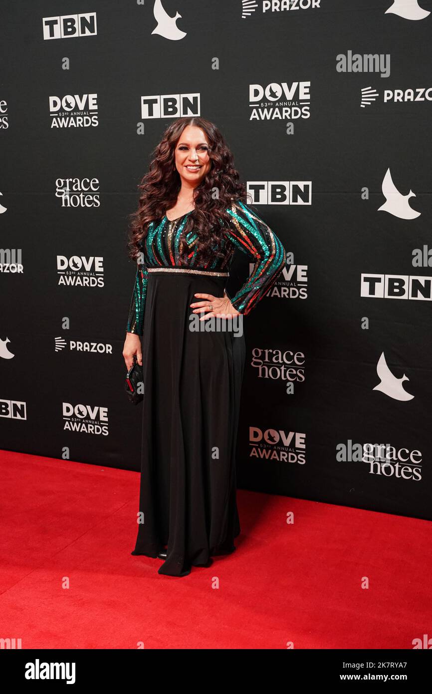 Nashville, Tennessee, USA, 18 ottobre 2022. Red Carpet durante il 53nd° GMA dove Awards alla Lipscomb University di Nashville, Tennessee, USA. Foto Stock