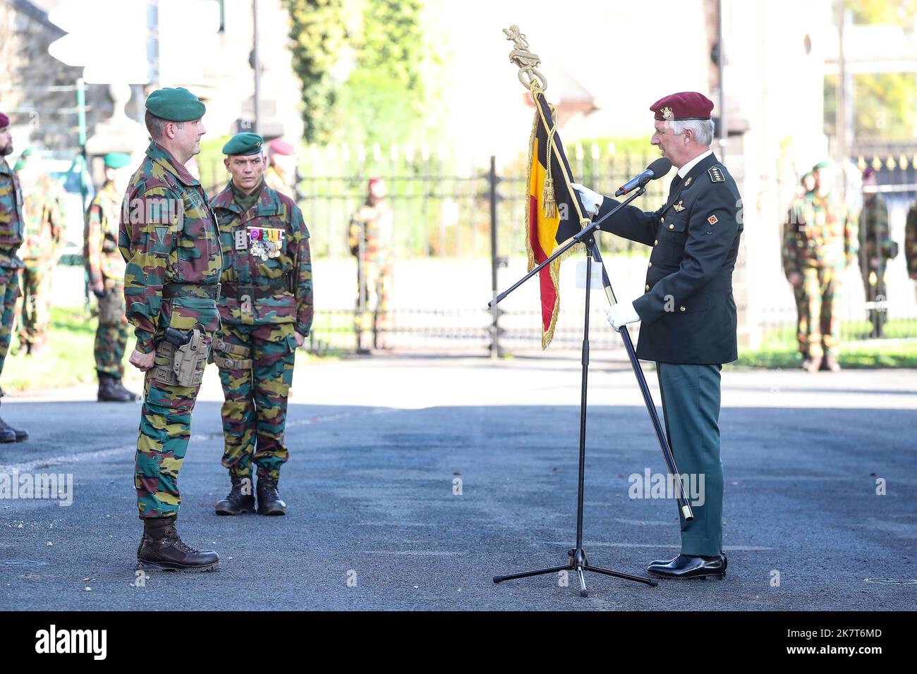 Re Filippo - Filip del Belgio nella foto durante una cerimonia per celebrare il 75th° anniversario del Comando Training Center e del Para Training Center e il 70th° anniversario del Reggimento Para-Commando della difesa belga nelle Marche-Les-Dames, martedì 18 ottobre 2022. FOTO DI BELGA BRUNO FAHY Foto Stock