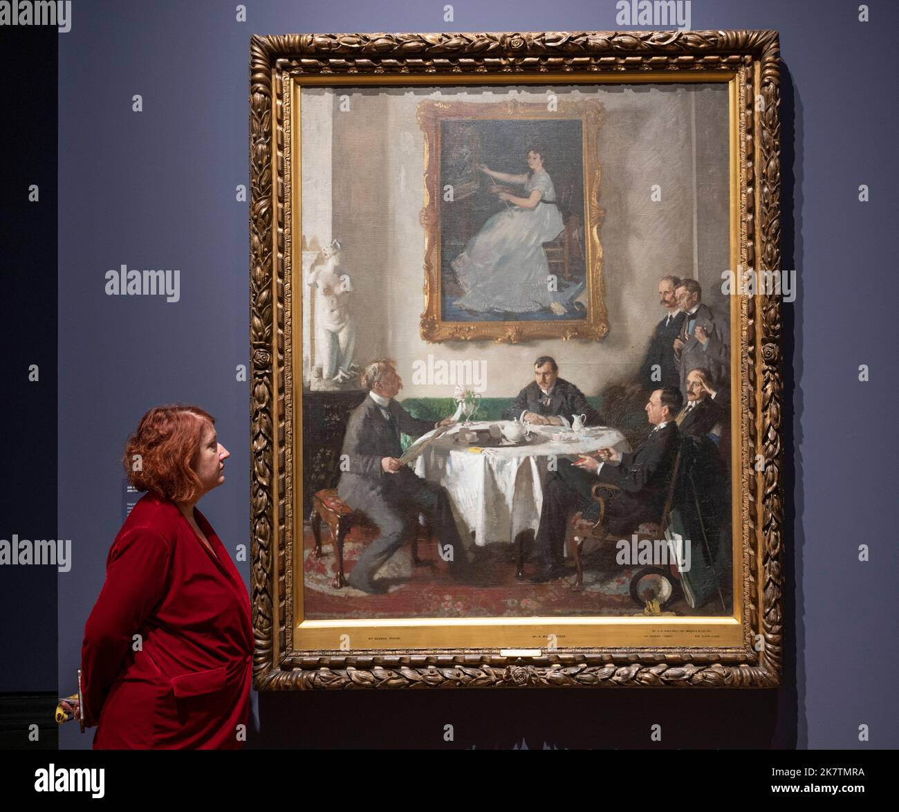 National Gallery, Londra, Regno Unito. 19 ottobre 2022. Scopri Manet & Eva Gonzalès alla National Gallery questo autunno è la prima mostra britannica ideata intorno al ritratto di Eva Gonzalès (1870) di Édouard Manet (1832-1883). Considerato come il padre del modernismo e un figurehead per gli impressionisti, Manet ebbe solo un allievo formale, Eva Gonzalès. Credit: Malcolm Park/Alamy Live News Foto Stock