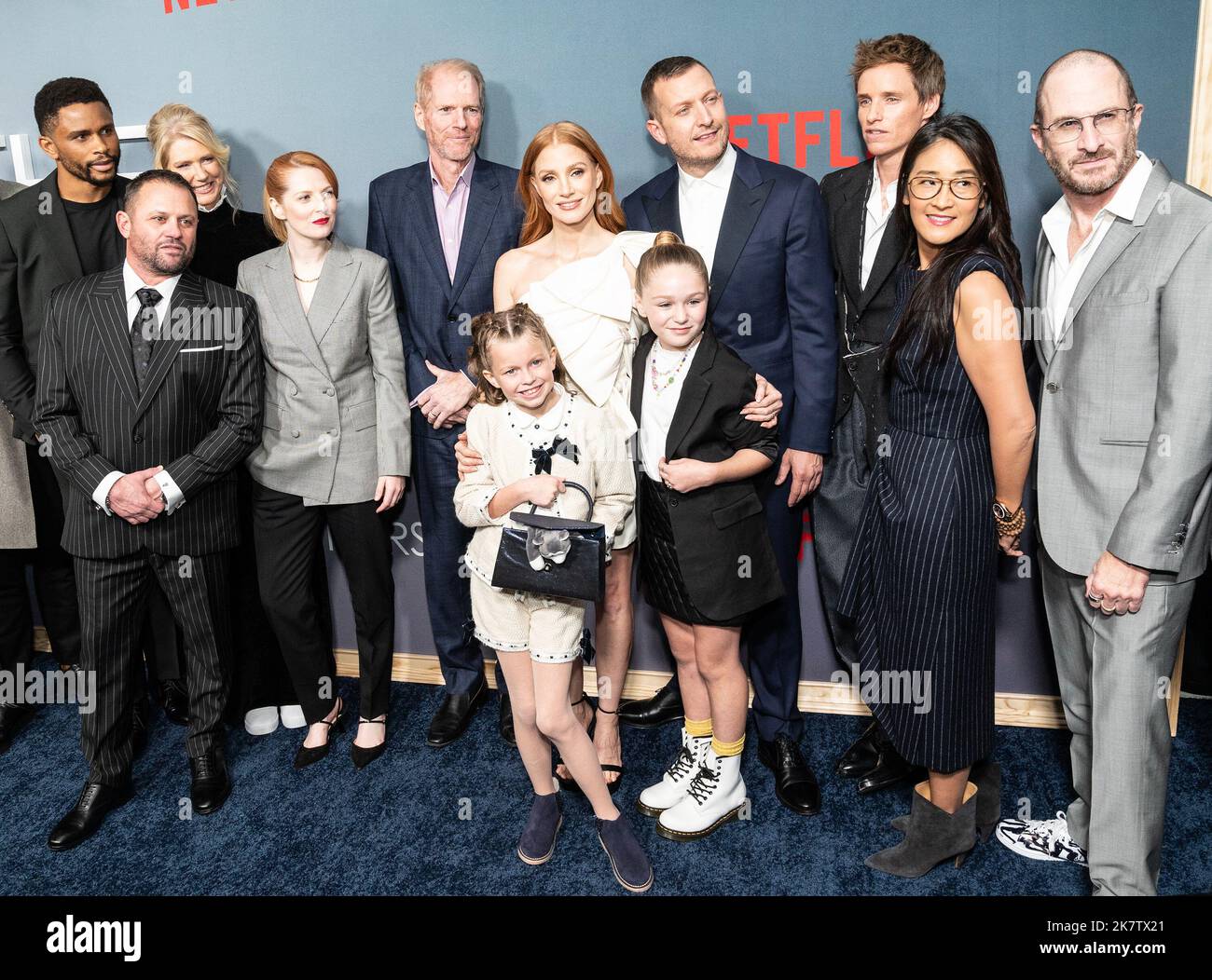 New York, Stati Uniti. 18th Ott 2022. Cast partecipa alla prima Netflix di Good Nurse al Paris Theater (Foto di Lev Radin/Pacific Press) Credit: Pacific Press Media Production Corp./Alamy Live News Foto Stock