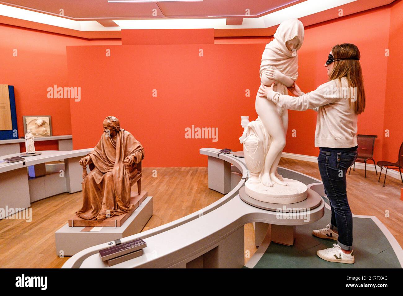 Mostra intitolata 'l'art et la matiere, priere de toucher' (Arte e materia, ti preghiamo di toccare) al Museo delle Belle Arti di Rouen (Francia settentrionale) su Apri Foto Stock