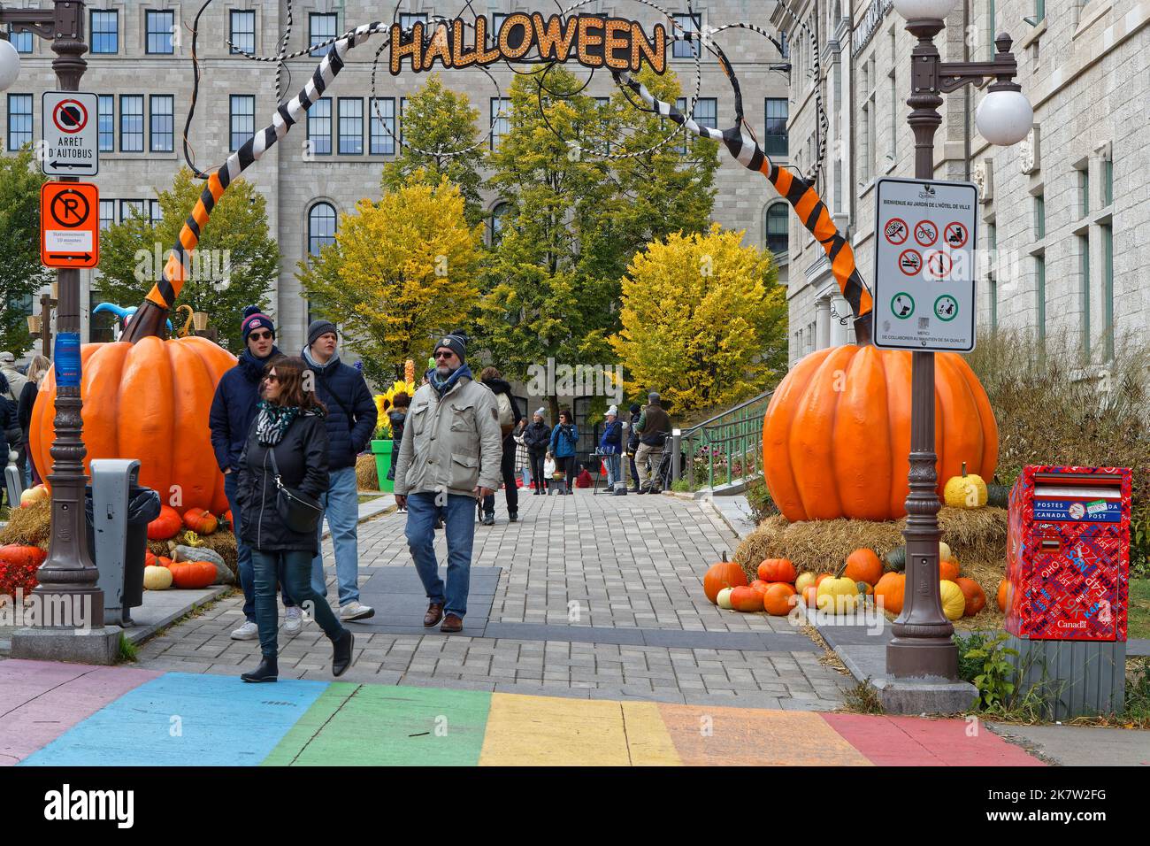 QUEBEC, CANADA, 8 ottobre 2022 : la città di Quebec prepara Halloween, una celebrazione osservata in molti paesi il 31 ottobre, sulla piazza del Municipio. Foto Stock