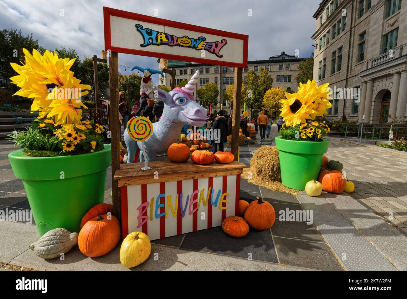 QUEBEC, CANADA, 8 ottobre 2022 : la città di Quebec prepara Halloween, una celebrazione osservata in molti paesi il 31 ottobre, sulla piazza del Municipio. Foto Stock