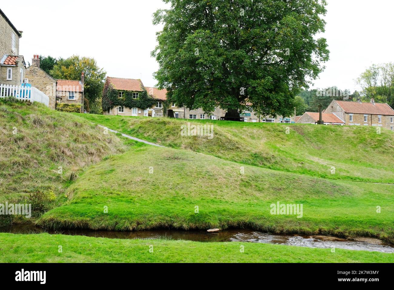 Case pittoresche a Hutton le Hole, Yorkshire, Regno Unito - John Gollop Foto Stock