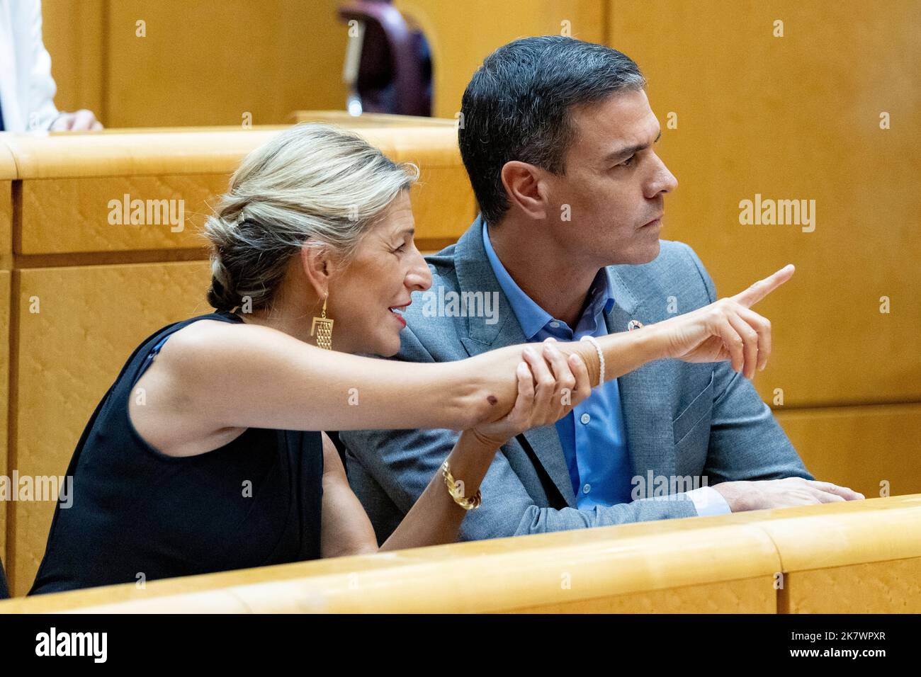 Pedro Sánchez Pérez-Castejón e Yolanda Díaz. Presidente del Governo di Spagna e secondo Vice Presidente del Governo di Spagna al Senato Foto Stock