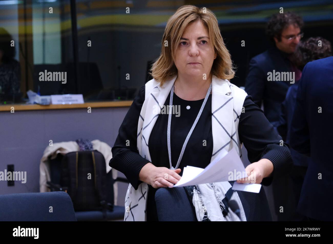 Bruxelles, Belgio. 19th Ott 2022. Valeria Ronzitti all'inizio di un vertice sociale tripartito a Bruxelles, Belgio, il 19 ottobre 2022. Credit: ALEXANDROS MICHAILIDIS/Alamy Live News Foto Stock