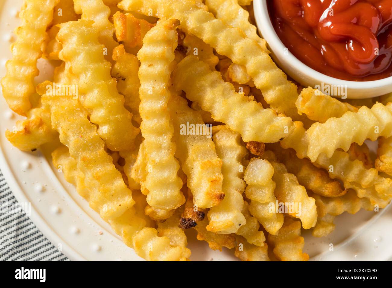 Fritte fatte in casa con Ketchup Foto Stock