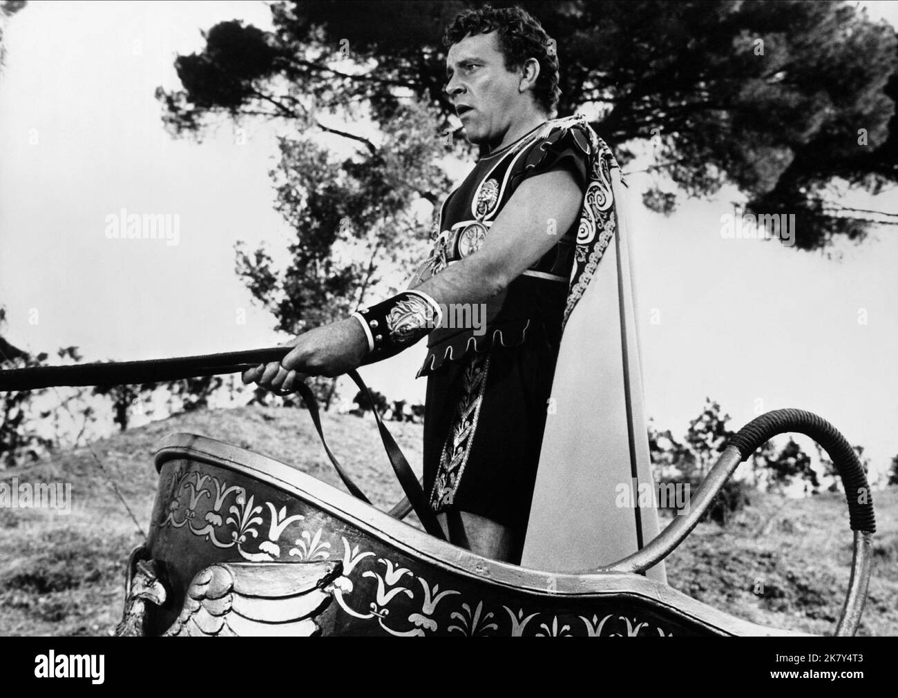 Richard Burton Film Cleopatra (USA/UK/CH 1963) personaggi: Antony regista: Joseph L. Mankiewicz 12 giugno 1963 **ATTENZIONE** questa fotografia è ad uso esclusivamente editoriale ed è copyright della 20TH CENTURY FOX e/o del fotografo assegnato dalla Film o Production Company e può essere riprodotta solo da pubblicazioni in concomitanza con la promozione del suddetto Film. È richiesto un credito obbligatorio a 20TH CENTURY FOX. Il fotografo deve essere accreditato anche se conosciuto. Nessun uso commerciale può essere concesso senza l'autorizzazione scritta di The Film Company. Foto Stock