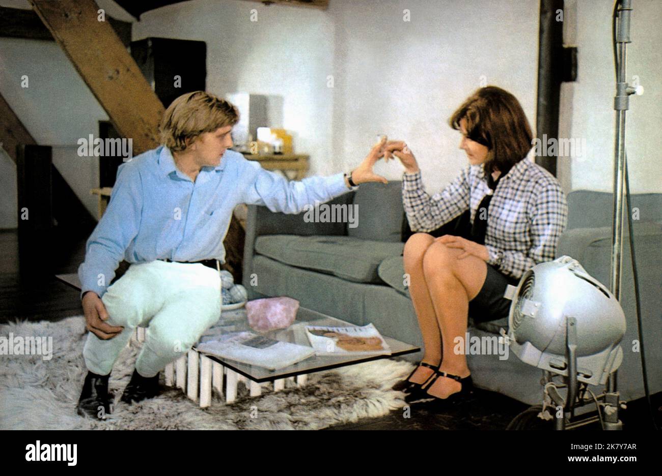 David Hemmings & Vanessa Redgrave Film Blow-up; Blowup (UK/USA/IT 1966) personaggi: Thomas & Jane regista: Michelangelo Antonioni 18 dicembre 1966 **WARNING** questa fotografia è solo per uso editoriale ed è copyright della MGM e/o del fotografo assegnato dalla Film o Production Company e può essere riprodotta solo da pubblicazioni in concomitanza con la promozione del suddetto Film. È richiesto un credito obbligatorio a MGM. Il fotografo deve essere accreditato anche se conosciuto. Nessun uso commerciale può essere concesso senza l'autorizzazione scritta di The Film Company. Foto Stock