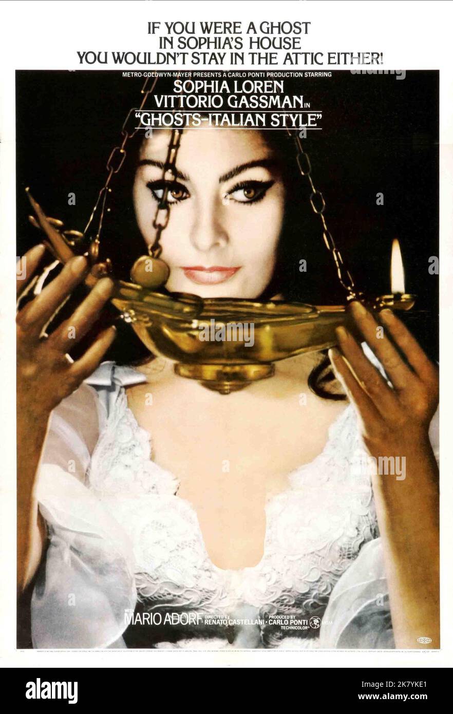 Sophia Loren Poster Film: Fantasmi, stile italiano; questi Fantasmi (QUESTI FANTASMI) personaggi: Maria Lojacon IT/Fr 1968, regista: Renato Castellani 22 gennaio 1968 **AVVERTENZA** questa fotografia è esclusivamente per uso editoriale ed è copyright di LES FILMS e/o del fotografo assegnato dalla Società di produzione e può essere riprodotta solo da pubblicazioni in concomitanza con la promozione del film sopra citato. È richiesto un credito obbligatorio per LES FILMS. Il fotografo deve essere accreditato anche quando è noto. Nessun uso commerciale può essere concesso senza autorizzazione scritta da parte della Film Company. Foto Stock
