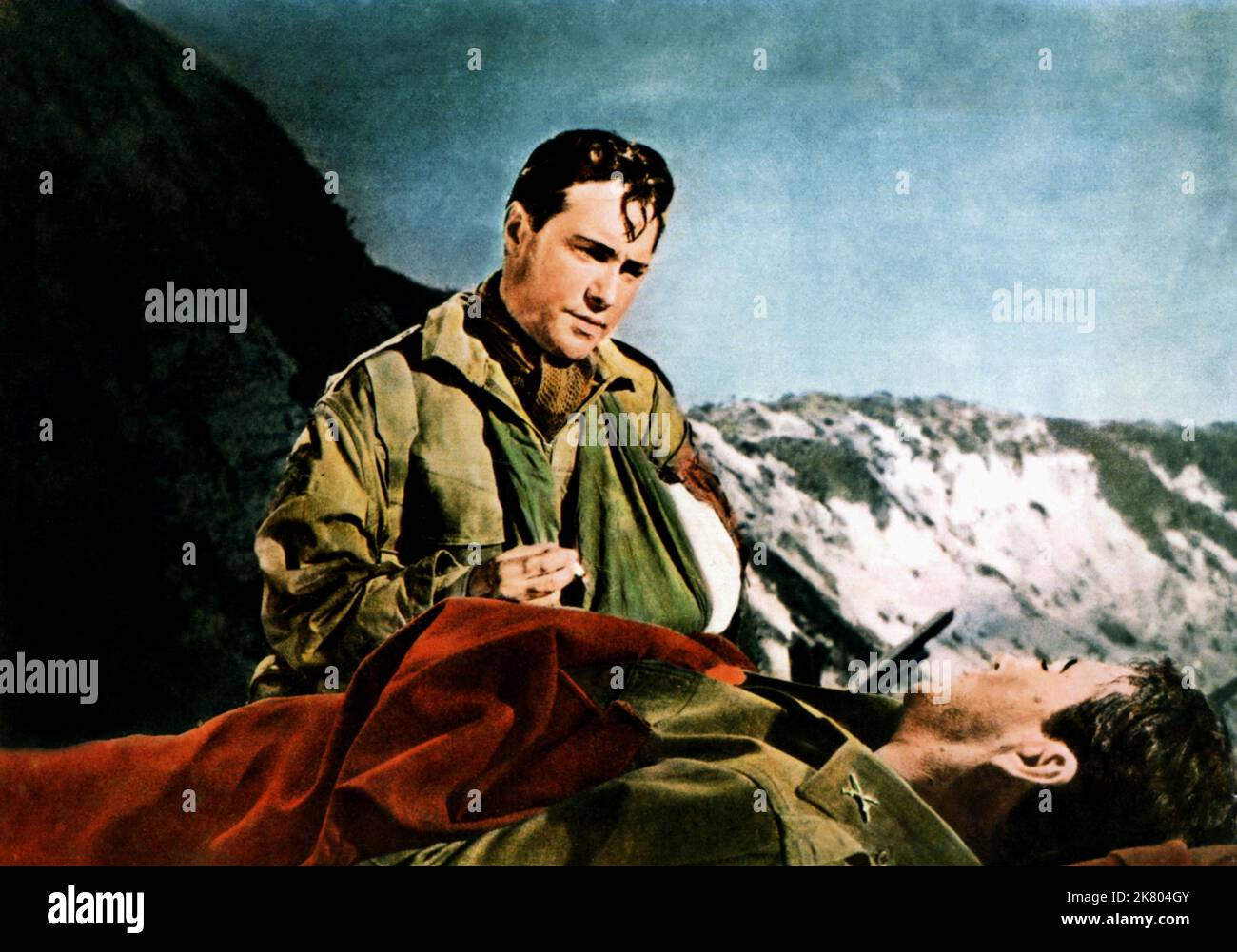 Edmund o'Brien Film D-Day il sesto di giugno (1956) regista: Henry Koster 29 maggio 1956 **ATTENZIONE** questa fotografia è solo per uso editoriale ed è copyright della 20 CENTURY FOX e/o del fotografo assegnato dalla Film o Production Company e può essere riprodotta solo da pubblicazioni in concomitanza con la promozione del suddetto Film. È richiesto un credito obbligatorio a 20 CENTURY FOX. Il fotografo deve essere accreditato anche se conosciuto. Nessun uso commerciale può essere concesso senza l'autorizzazione scritta di The Film Company. Foto Stock