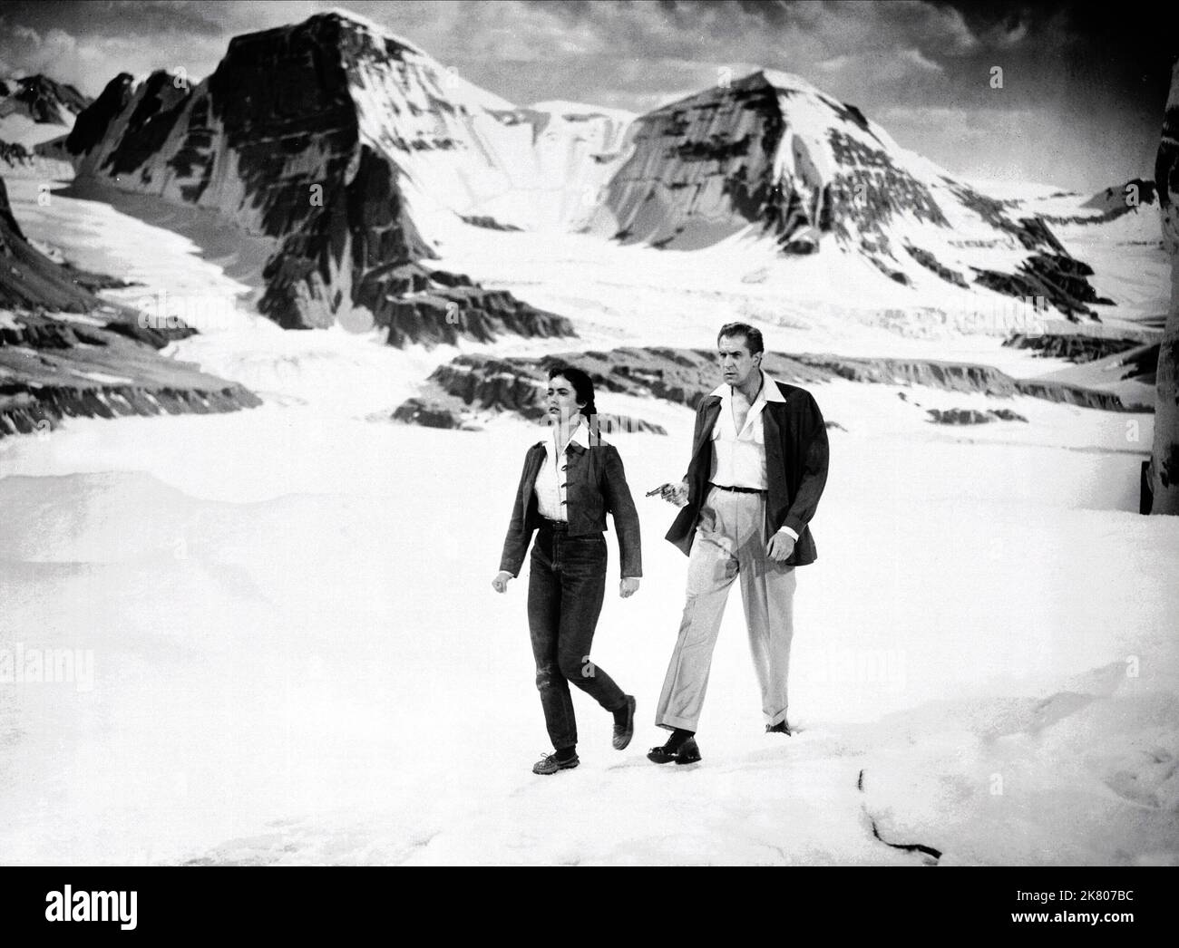 Betta St. John & Vincent Price Film Dangerous Mission (1954) personaggi: Mary Tiller, Paul Adams regista: Louis King 06 marzo 1954 **ATTENZIONE** questa fotografia è solo per uso editoriale ed è copyright di RKO e/o del fotografo assegnato dalla Film o Production Company e può essere riprodotta solo da pubblicazioni in concomitanza con la promozione del suddetto Film. È richiesto un credito obbligatorio a RKO. Il fotografo deve essere accreditato anche se conosciuto. Nessun uso commerciale può essere concesso senza l'autorizzazione scritta di The Film Company. Foto Stock