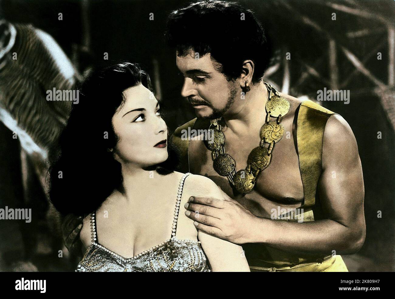 Gianna Maria Canale, Georges Marchal Film Theodora, schiava imperatrice (1957) personaggi: Teodora,Giustiniano regista: Riccardo Freda 23 luglio 1954 **AVVERTIMENTO** questa fotografia è a solo uso editoriale ed è copyright di IFE RELEASING e/o del fotografo assegnato dalla Film o Production Company e può essere riprodotta solo da pubblicazioni in concomitanza con la promozione del suddetto Film. È richiesto un credito obbligatorio per IL RILASCIO DI IFE. Il fotografo deve essere accreditato anche se conosciuto. Nessun uso commerciale può essere concesso senza l'autorizzazione scritta di The Film Company. Foto Stock