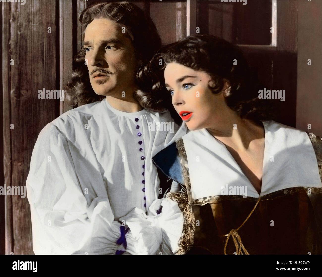 Georges Marchal & Dawn Addams Film l'ultimo moschettiere (1954) personaggi: Raoul de Bragelonne & Helene de Winter regista: Fernando cerchio 09 dicembre 1954 **ATTENZIONE** questa fotografia è ad uso esclusivamente editoriale ed è copyright di IRIS e/o del fotografo assegnato dalla Film o Production Company e può essere riprodotta solo da pubblicazioni in concomitanza con la promozione del suddetto film. È richiesto un credito obbligatorio a IRIS. Il fotografo deve essere accreditato anche se conosciuto. Nessun uso commerciale può essere concesso senza l'autorizzazione scritta di The Film Company. Foto Stock