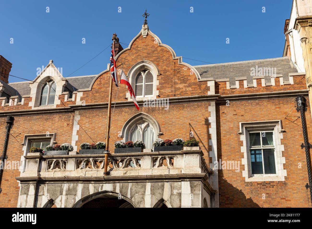 Gibilterra, territorio britannico d'oltremare. Main Street, la strada principale nel territorio britannico d'oltremare di Gibilterra. Foto Stock